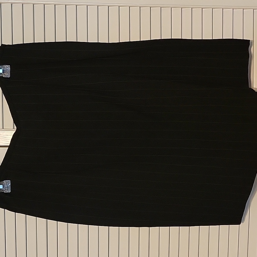 Talbots Petite black pinstripe rayon/wool straight skirt, sz 14